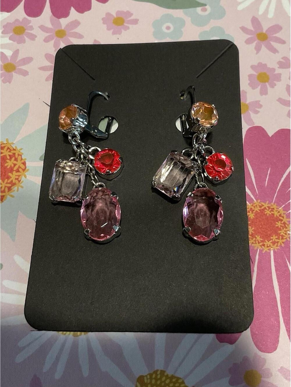 NWOT Beautiful Pink Bling & Silver Tone Dangle Earrings #511